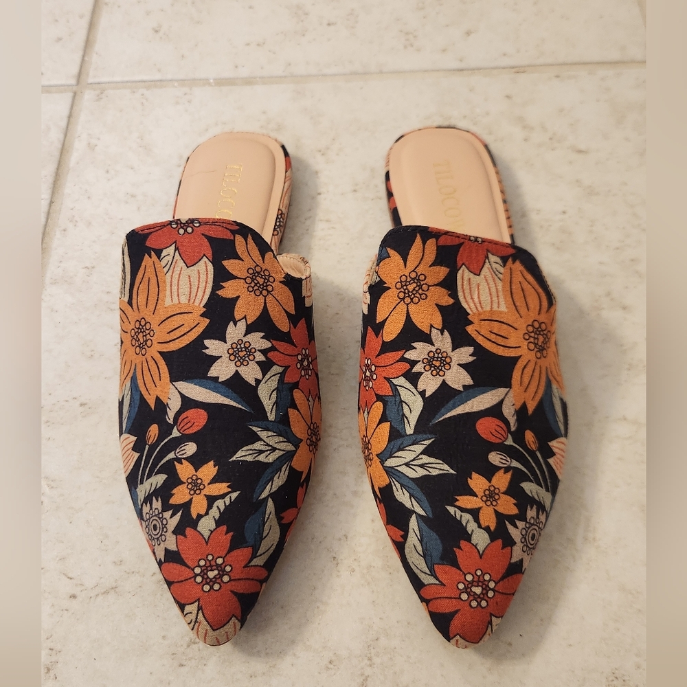 TILOCOW Floral Pattern Point Toe Flat Mules Slip On Summer Shoes Women’s Sz 6